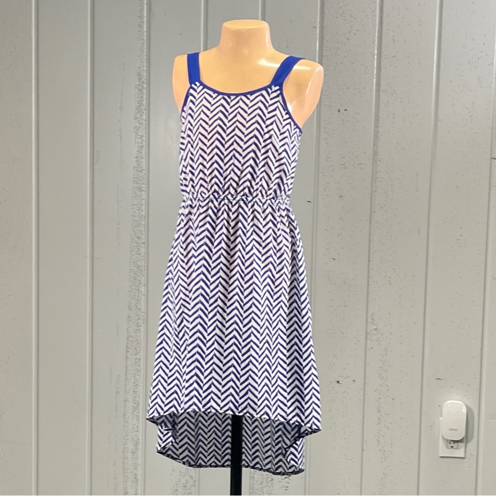 **Soprano Girl’s Blue & White High-Low Sleeveless Dress Sz M